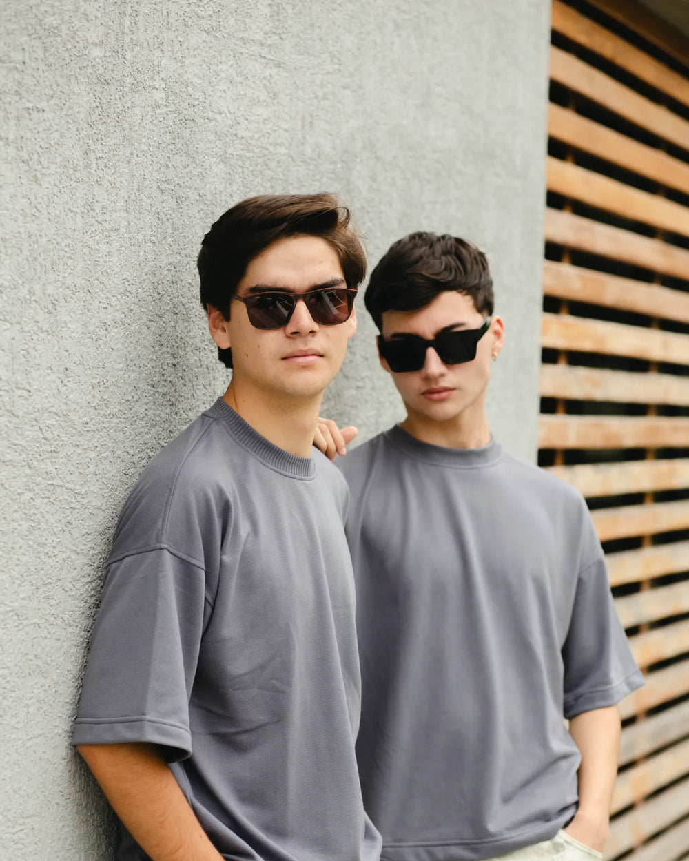 Camiseta Oversize Premium · Gris